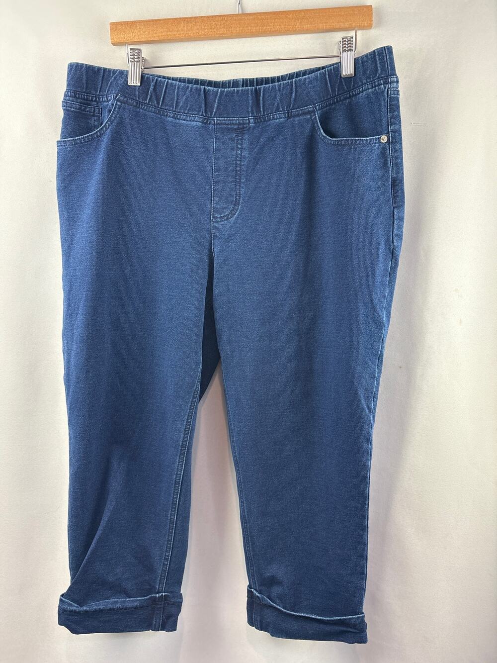 Women’s D&Co Size 16 Dark Blue Capri Jeans